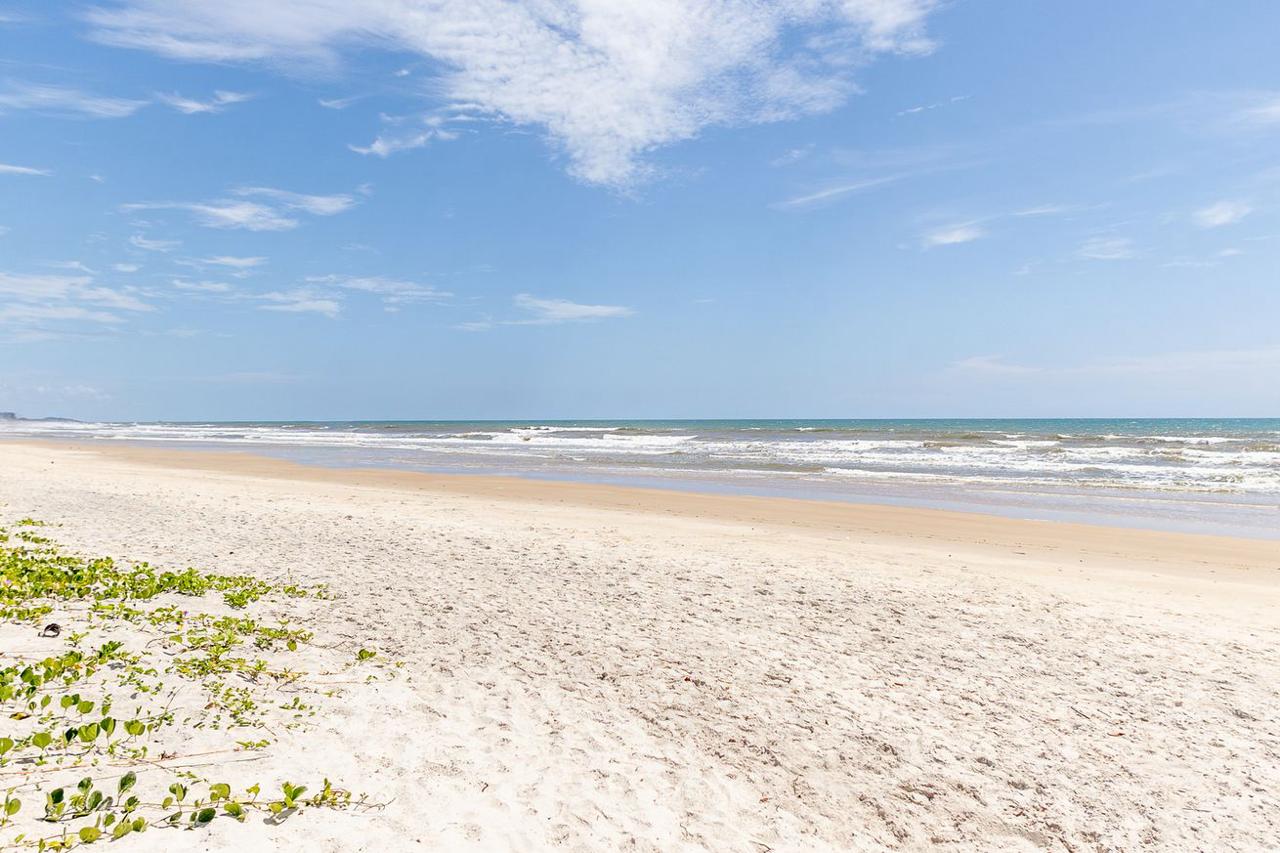 Plage devant le Vog Marine